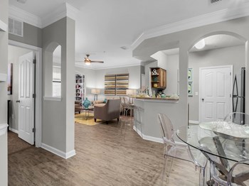3701 Grandewood Blvd 1-3 Beds Apartment for Rent - Photo Gallery 2